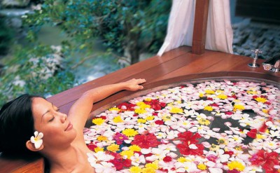 047 - spa at maya (flowerbath)
