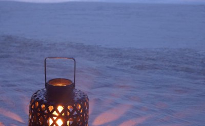Lantern on the beach-Quick Preset_1000x1499