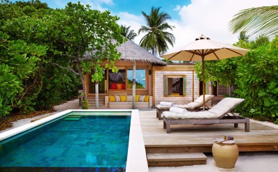 Family_Villa_with_Pool_exterior_[6043-LARGE]