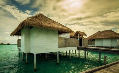 exterior_overwater_suites__villas