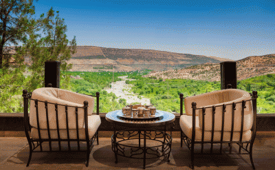 23-kasbah-tamadot-asmoun-lounge-terrace