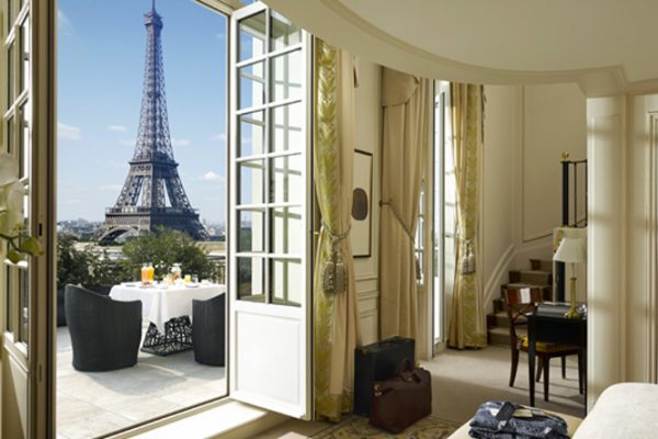 SLPR-Eiffel-Duplex-Terrace-Suite(1)