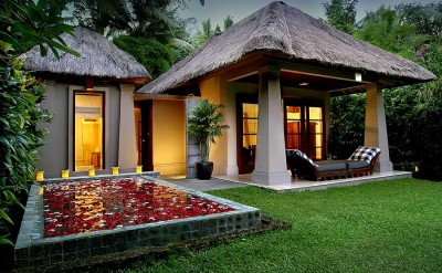 012 - deluxe pool villa exterior