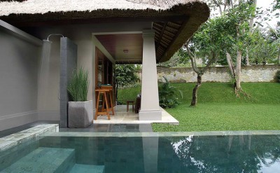 016 - open air shower