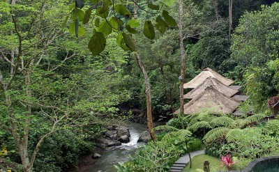 034 - riverside spa area