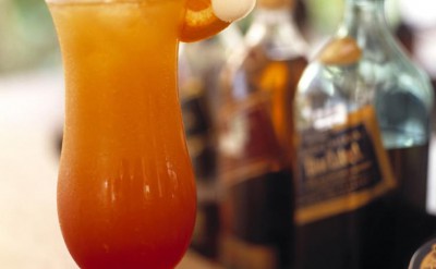 44030984-H1-Cocktail