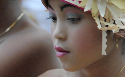 44031195-H1-Girl_dancer2