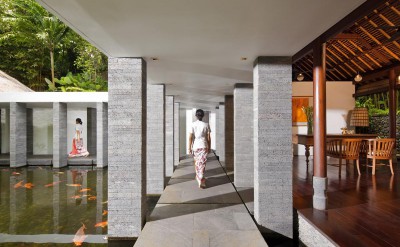 Uma spa reception V2