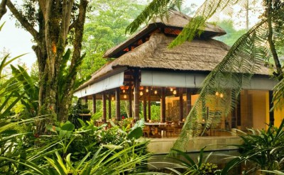 UMA KEMIRI exterior