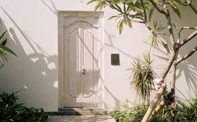 44045175-H1-Entrance_to_Garden_Room