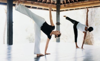 44165907-H1-yoga_girls