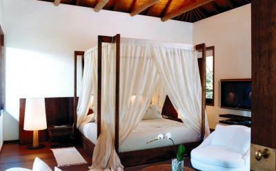 44182889-H1-Master_bedroom_in_2BR_Retreat_Villa