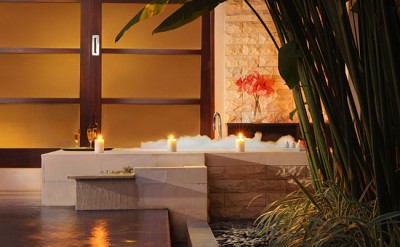 Deluxe_Pool_Villa_Bathtub_1