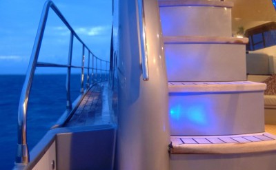 20Stairs leading up to the 3rd level2-Quick Preset_1000x1505