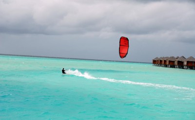 43417319-H1-Kite_surfing