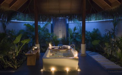 43417436-H1-Sunrise___Sunset_Beach_Villa_bathroom_by_night