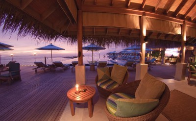 43418257-H1-Dhoni_Bar_at_night