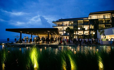 Alila Seminyak - Party at the Beach Bar