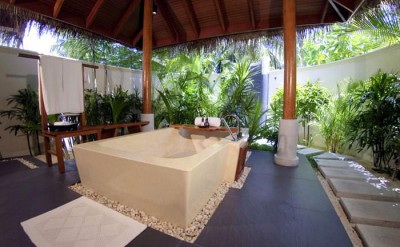 Beachfront-Villa-bathroom-AMD_693