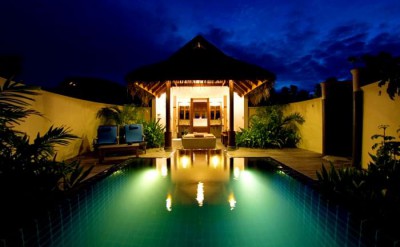 Deluxe-Beachfront-Pool-Vill-AMD_688