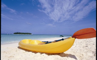 Hi_ANMVMI_27798326_ANMI_RecreationalFacilities_Yellow Canoe