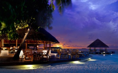 Hi_ANMVMI_27798412_ANMI_Restaurant_VelaavaniBar_Sunset_FN_MR