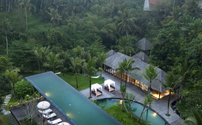 Komaneka_at_Bisma_Half-Olympic_size_Main_Pool_lowres