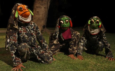 Theme party entertainment - frog dance