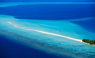 005-Kuramathi-Aerial