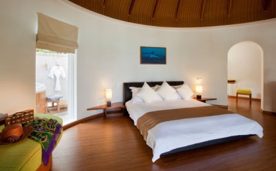 012-Superior-Beach-Villa-with-Jacuzzi