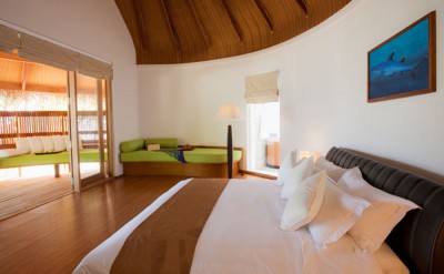 017-Superior-Beach-Villa-with-Jacuzzi