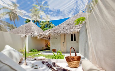 025-Deluxe-Beach-Villa-with-Jacuzzi