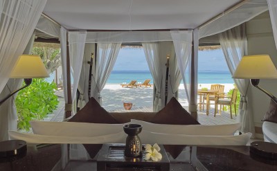 48314143-H1-BTMDVB_FH_0712_Beach_Front_Pool_Villa_Bedroom_1364