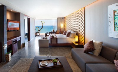 Hi_AULU_49076504_Ocean_Front_Pool_Access_Suite