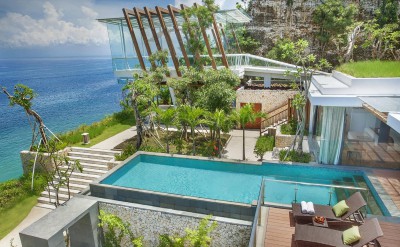 Hi_AULU_52856097_Three_Bedroom_Ocean_Front_Pool_Villa_exterior