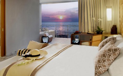 Hi_AULU_57065234_Ocean_View_Suite