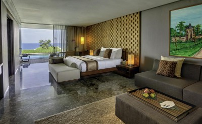 Hi_AULU_59435423_Ocean_View_Pool_Suite