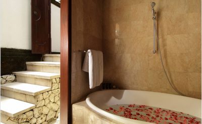 4-Bedroom-Deluxe-Valley-View-Pool-Villa-Bathtub